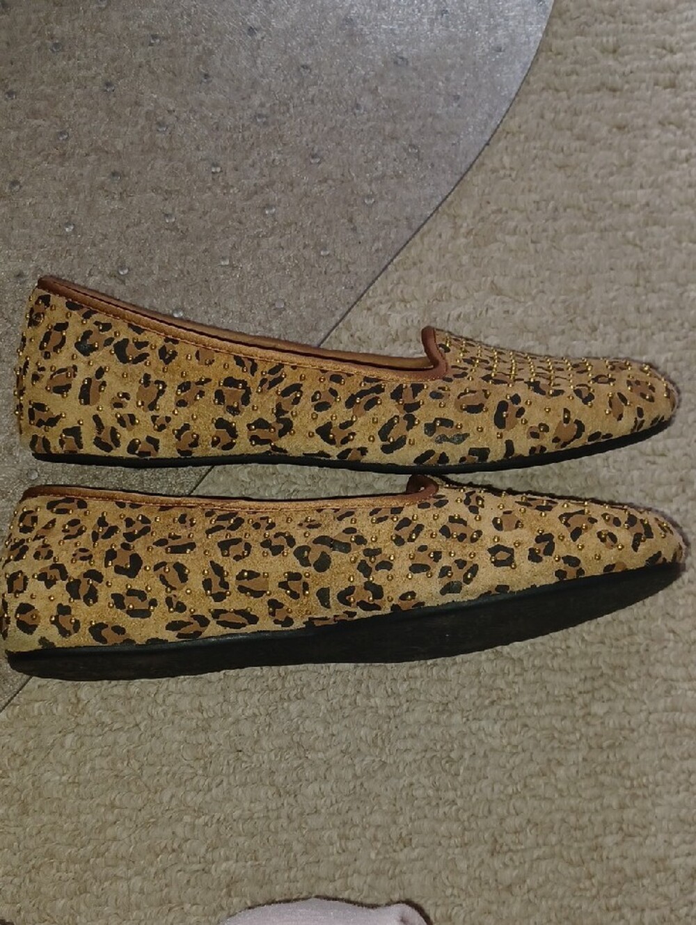 UGG Women's Leopard Print Slip-On Slippers in Tan - Picture 4 of 5